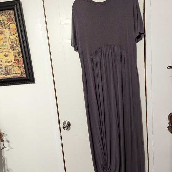 Sign Here. Maxi Dress c200 - Picture 9 of 10